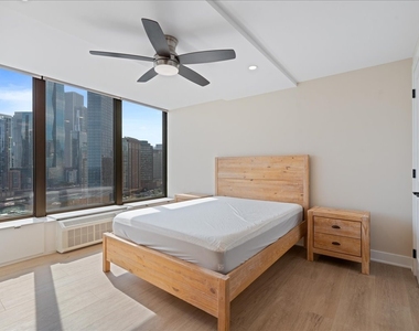 505 N Lake Shore Drive - Photo Thumbnail 13