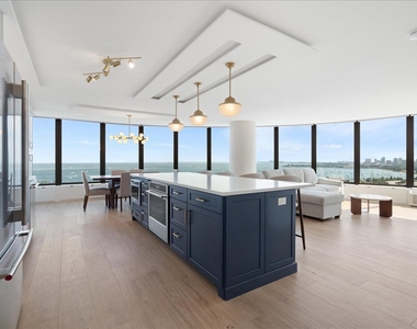505 N Lake Shore Drive - Photo Thumbnail 1
