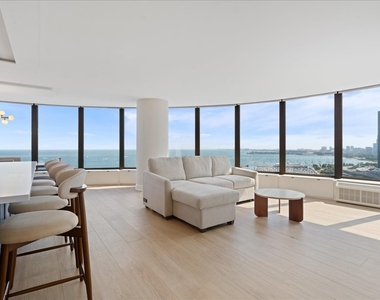 505 N Lake Shore Drive - Photo Thumbnail 6