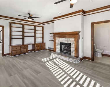 2910 Emerald Drive - Photo Thumbnail 21