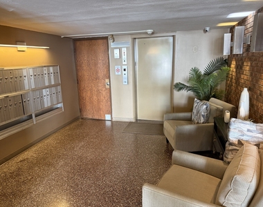 205 W Miner Street - Photo Thumbnail 10