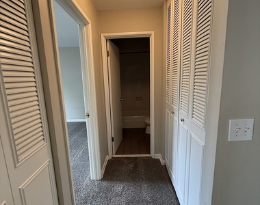 205 W Miner Street - Photo Thumbnail 6