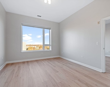 850 Village Center Drive - Photo Thumbnail 10