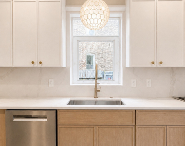 3914 N Mozart Street - Photo Thumbnail 13