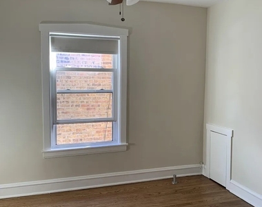 3708 N Whipple Street - Photo Thumbnail 4