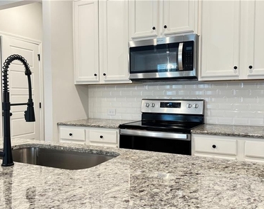 4537 Cypress Park Drive - Photo Thumbnail 4