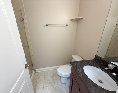 2513 W Congress Parkway - Photo Thumbnail 7