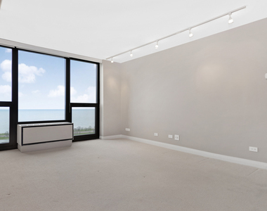 2500 N Lakeview Avenue - Photo Thumbnail 15