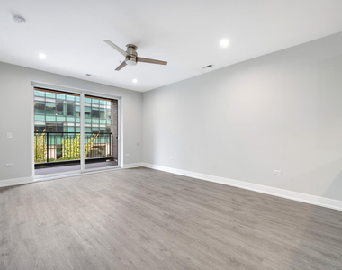 825 E 61st Street - Photo Thumbnail 5