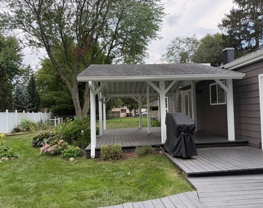 303 Lee Court - Photo Thumbnail 14
