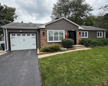 303 Lee Court - Photo Thumbnail 1