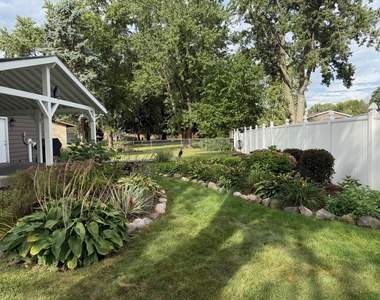 303 Lee Court - Photo Thumbnail 18