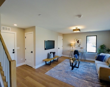 172 Pointe Drive - Photo Thumbnail 4