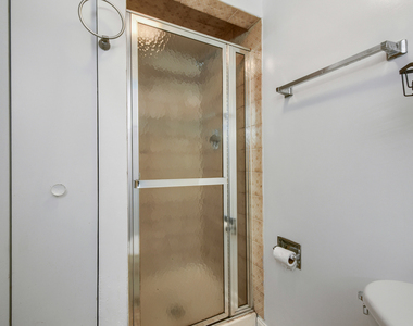 5004 Lee Street - Photo Thumbnail 14