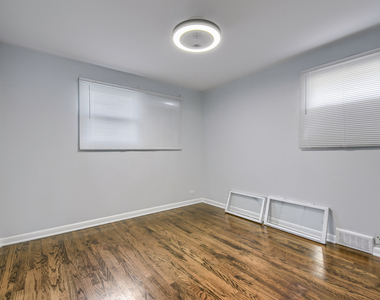 5004 Lee Street - Photo Thumbnail 9