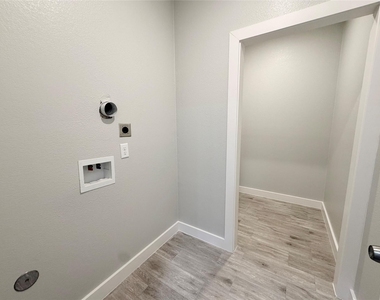 1204 Road 5203 - Photo Thumbnail 8