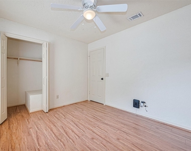3614 Bee Bayou Lane - Photo Thumbnail 29