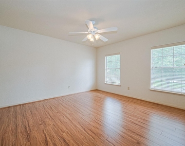 3614 Bee Bayou Lane - Photo Thumbnail 32