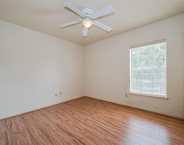 3614 Bee Bayou Lane - Photo Thumbnail 28