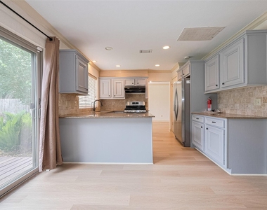 3614 Bee Bayou Lane - Photo Thumbnail 10
