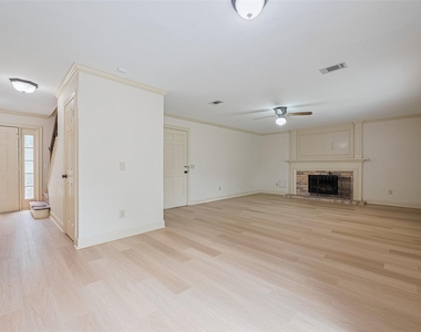3614 Bee Bayou Lane - Photo Thumbnail 4