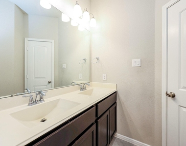 3418 Harvest Meadow Lane - Photo Thumbnail 18