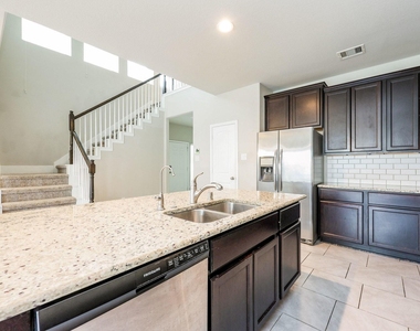 3418 Harvest Meadow Lane - Photo Thumbnail 2
