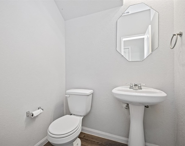 4818 Blue Jacaranda Way - Photo Thumbnail 13