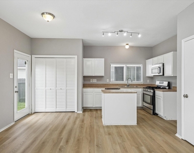 1609 Nichole Woods Drive - Photo Thumbnail 2