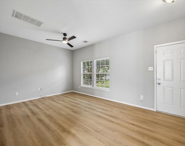 1609 Nichole Woods Drive - Photo Thumbnail 7