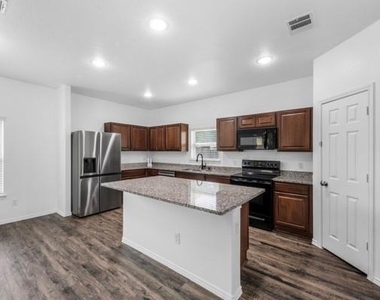 9850 Hunter Springs - Photo Thumbnail 6