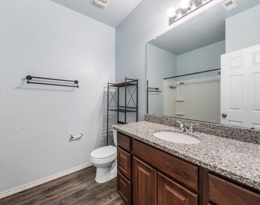 9850 Hunter Springs - Photo Thumbnail 19