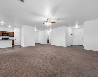 9850 Hunter Springs - Photo Thumbnail 5