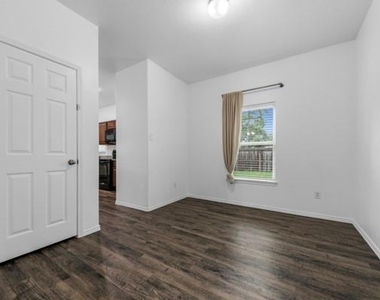 9850 Hunter Springs - Photo Thumbnail 14