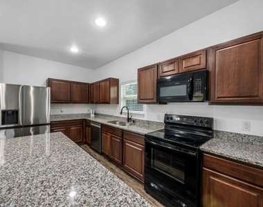 9850 Hunter Springs - Photo Thumbnail 10