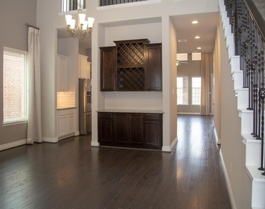 4902 Thunder Creek Lane - Photo Thumbnail 2