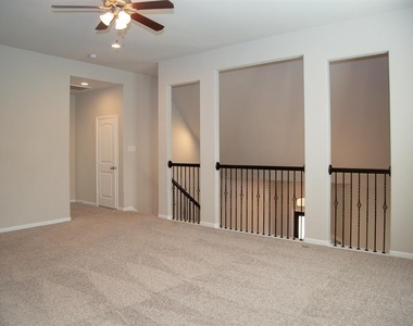 4902 Thunder Creek Lane - Photo Thumbnail 18