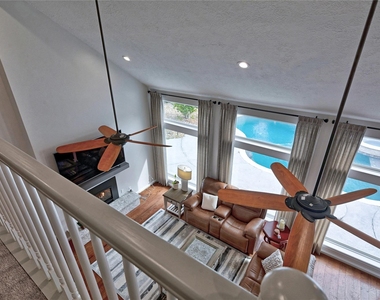 15461 Bedford Lane - Photo Thumbnail 38