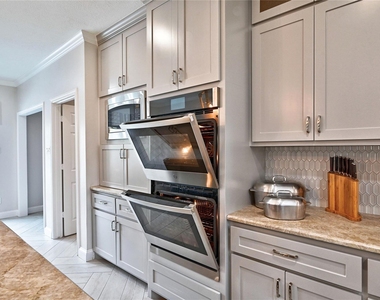 15461 Bedford Lane - Photo Thumbnail 14