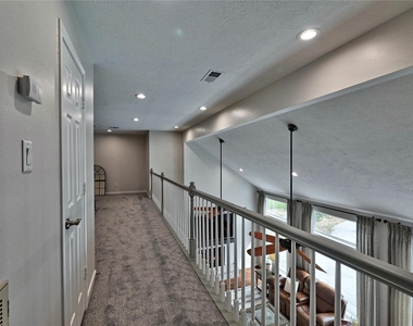 15461 Bedford Lane - Photo Thumbnail 37