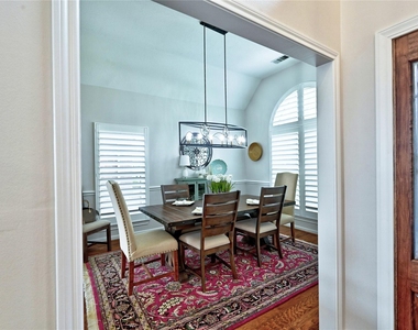 15461 Bedford Lane - Photo Thumbnail 8