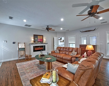 15461 Bedford Lane - Photo Thumbnail 22