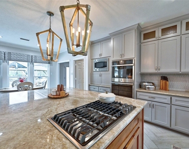 15461 Bedford Lane - Photo Thumbnail 13