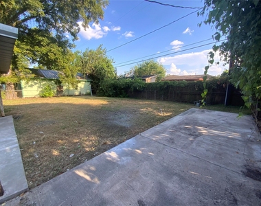 610 Fostoria Lane - Photo Thumbnail 27