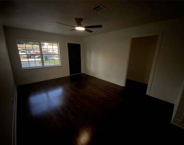 610 Fostoria Lane - Photo Thumbnail 7