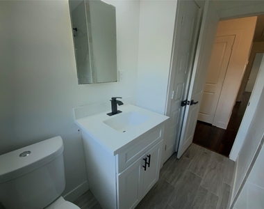 610 Fostoria Lane - Photo Thumbnail 9