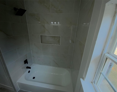 610 Fostoria Lane - Photo Thumbnail 10