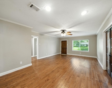 1714 Parana Drive - Photo Thumbnail 3