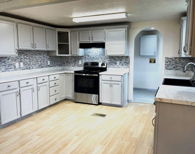 6085 Adams Flat Road - Photo Thumbnail 6