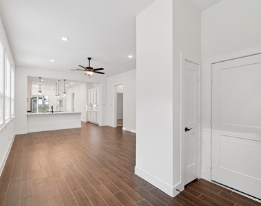 295 Mallards Rim Drive - Photo Thumbnail 5